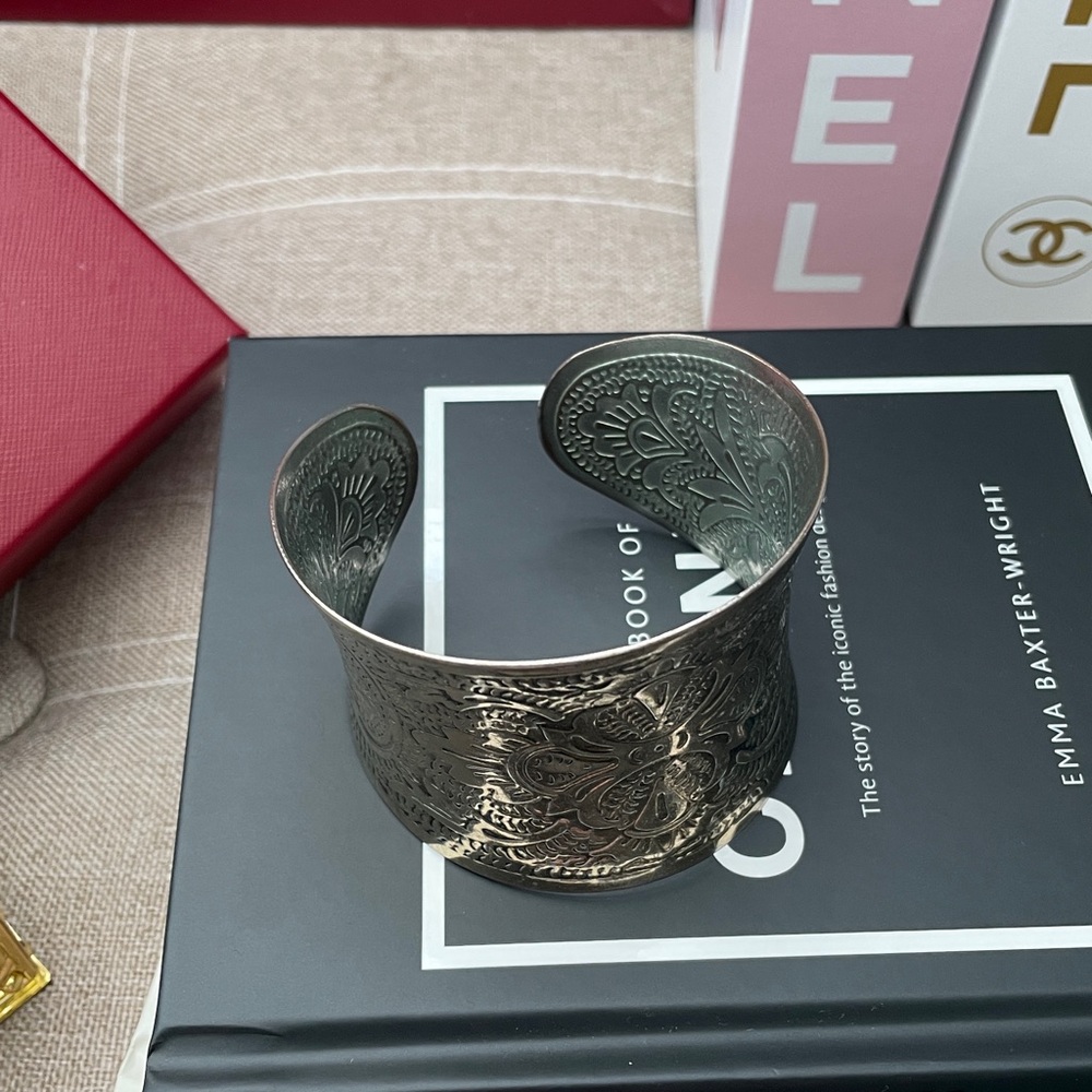 Intricately Designed Silver Decorative Cuff Brace… - image 2